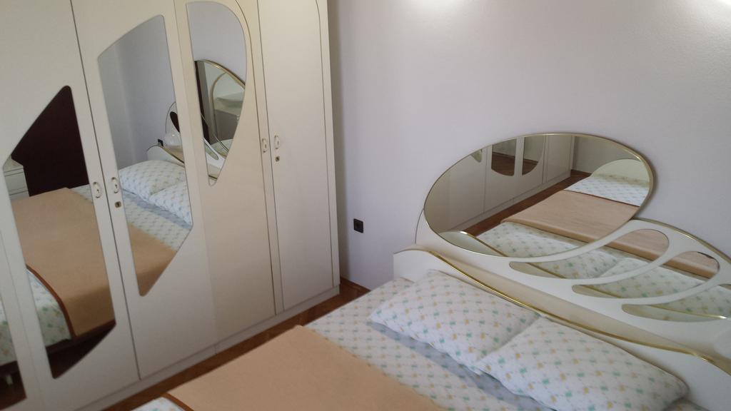 Apartment Golubica 2 Marina Phòng bức ảnh